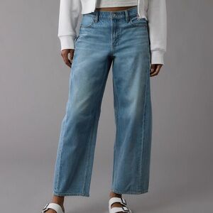 America Eagle Dreamy Drape Barrel Jeans